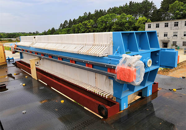 Get simple and reliable dewatering with the Shriver® Filter Press